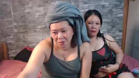 urpinay_singlemother online show from July 24, 10:24 am