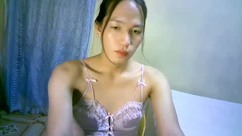 queen julia not into CHEAPGUY online show from December 4, 2:37 pm