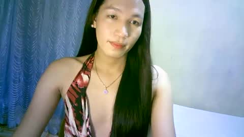 queen julia not into CHEAPGUY online show from December 6, 12:05 pm