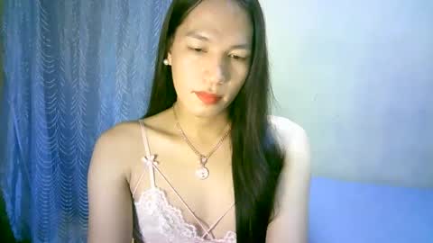queen julia not into CHEAPGUY online show from December 15, 12:49 pm