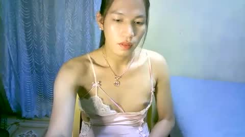 queen julia not into CHEAPGUY online show from December 15, 3:53 pm