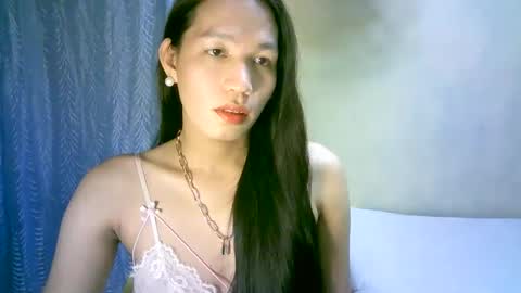queen julia not into CHEAPGUY online show from January 7, 12:41 pm