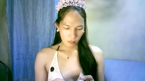 queen julia not into CHEAPGUY online show from January 28, 12:22 pm