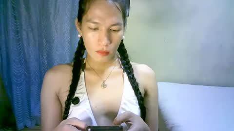 queen julia not into CHEAPGUY online show from February 27, 12:56 pm