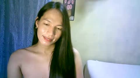 queen julia not into CHEAPGUY online show from March 4, 2:53 pm