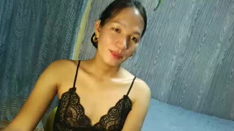 queen julia not into CHEAPGUY online show from October 23, 1:54 pm