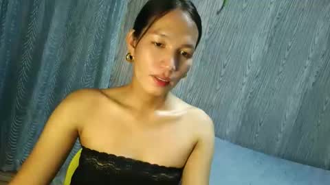 queen julia not into CHEAPGUY online show from October 25, 12:45 pm