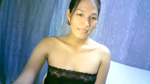 queen julia not into CHEAPGUY online show from November 9, 12:36 pm