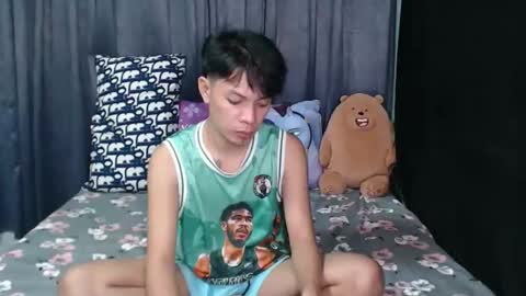 Snapshot of urpinoyasianx chatting on November 3, 2:07 pm Mel online show from November 3, 2:07 pm