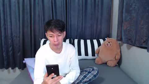 Snapshot of urpinoyasianx chatting on November 5, 9:42 am Mel online show from November 5, 9:42 am