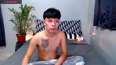 Snapshot of urpinoyasianx chatting on November 20, 4:40 pm Mel online show from November 20, 4:40 pm