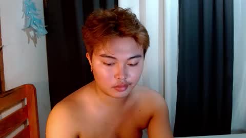 urpinoyjohnx online show from September 15, 1:33 pm