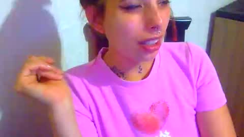 Snapshot of urposesion chatting on October 16, 8:54 pm Aniie online show from October 16, 8:54 pm