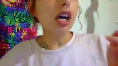 Snapshot of urposesion chatting on October 19, 2:56 am Aniie online show from October 19, 2:56 am