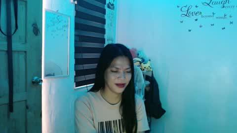 hi im kim online show from February 20, 2:07 am