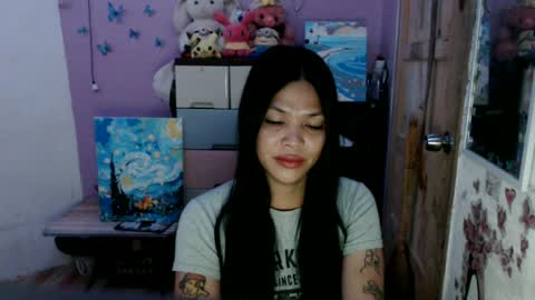 hi im kim online show from July 17, 5:18 pm