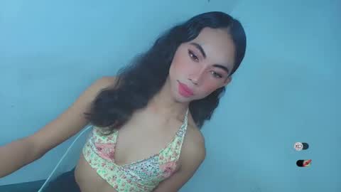 Snapshot of urpretty_mistake chatting on February 11, 6:29 am urpretty_mistake online show from February 11, 6:29 am