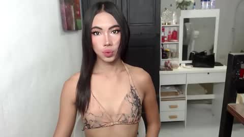 Snapshot of urpretty_mistake chatting on April 28, 2:38 am urpretty_mistake online show from April 28, 2:38 am