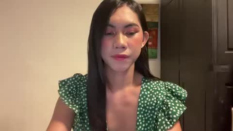 urpretty_mistake online show from June 28, 7:58 am