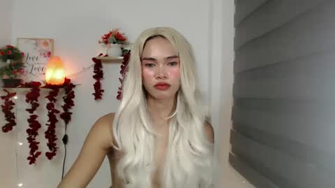 ursandra_xx online show from February 13, 7:31 pm