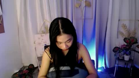 Snapshot of urseductive_llanaxx chatting on November 28, 8:00 pm JUST CALL ME LLANA online show from November 28, 8:00 pm