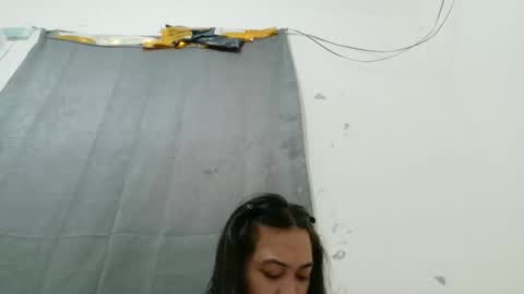 Snapshot of ursexy_pinay_skinny chatting on March 26, 5:57 am im jenny online show from March 26, 5:57 am