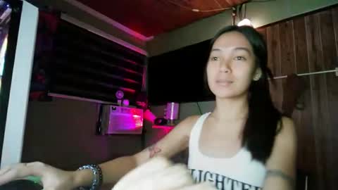 Snapshot of ursexymayhem1 chatting on October 19, 11:44 am Ursexymayhem online show from October 19, 11:44 am