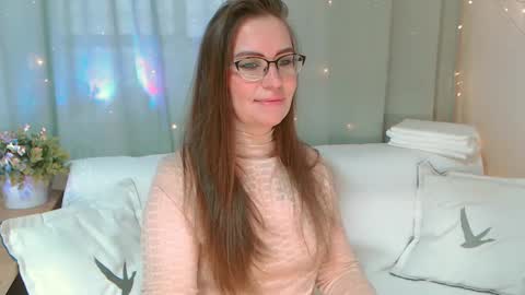 Snapshot of ursilvia1 chatting on March 1, 8:23 am Silvia online show from March 1, 8:23 am