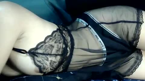 Snapshot of urskinny_girl chatting on January 17, 6:54 pm Jane online show from January 17, 6:54 pm