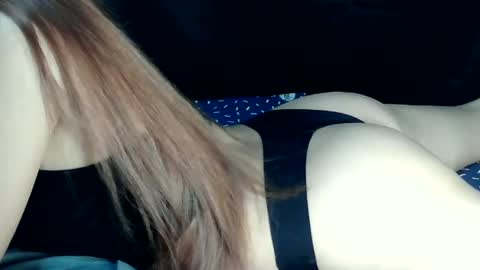 Snapshot of urskinny_girl chatting on January 30, 6:00 pm Jane online show from January 30, 6:00 pm