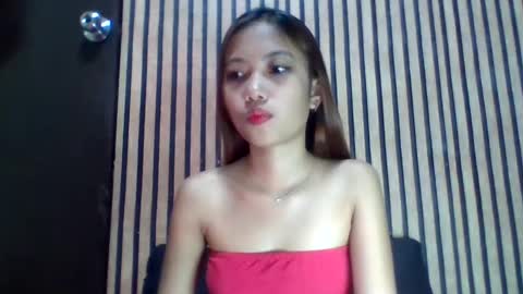 Snapshot of urskinny_girl chatting on March 10, 5:50 pm Jane online show from March 10, 5:50 pm