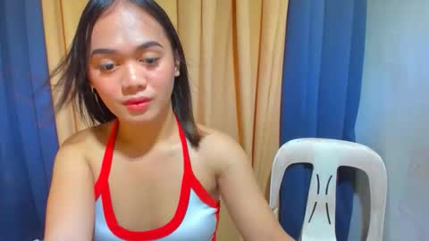 Snapshot of urslutty_mayie chatting on April 16, 7:03 pm urslutty_mayie online show from April 16, 7:03 pm