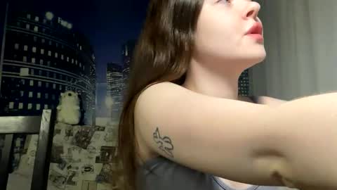 Hannah online show from April 6, 10:44 pm