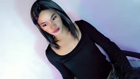 I AM ZOEY AND IM NOT EXPENSIVE I JUST KNOW MY WORTH online show from August 8, 4:20 pm