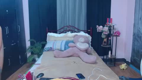 Snapshot of ursweetbbgirl chatting on May 6, 6:30 am UrSweetBbGirl online show from May 6, 6:30 am