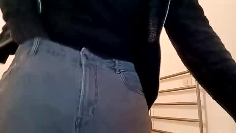 Snapshot of ursweetdreamx chatting on December 17, 4:13 pm ursweetdreamx online show from December 17, 4:13 pm