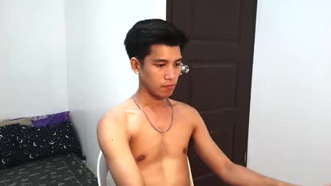 ursweetie_boy online show from March 25, 10:21 am