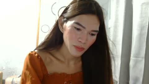 Snapshot of urtrans_sheenlyn chatting on June 27, 10:31 am urtrans_sheenlyn online show from June 27, 10:31 am