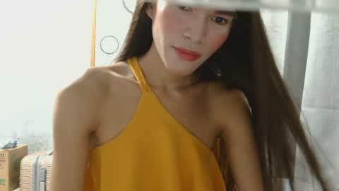 Snapshot of urtrans_sheenlyn chatting on June 29, 10:10 am urtrans_sheenlyn online show from June 29, 10:10 am