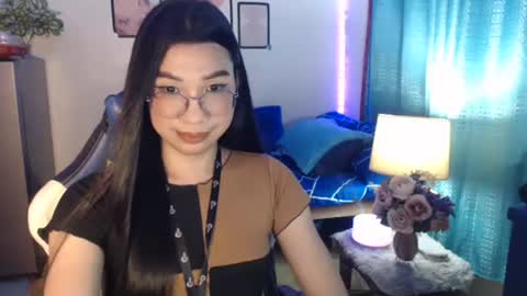 Ashley Kate Mateo Gray online show from December 22, 1:55 pm