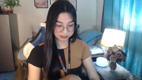 Ashley Kate Mateo Gray online show from February 21, 9:02 am