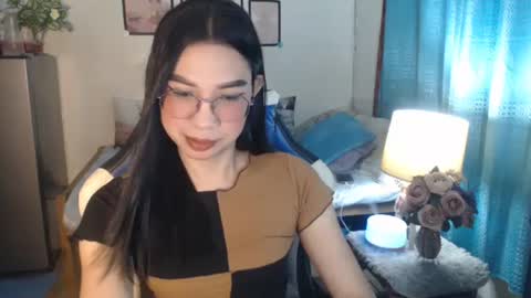 Ashley Kate Mateo Gray online show from March 12, 11:20 am
