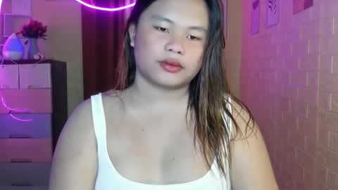 Snapshot of urwifematerial69_ chatting on January 24, 10:53 am Bella Miles Olivia online show from January 24, 10:53 am