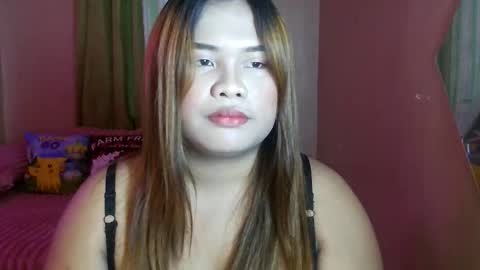 Snapshot of urwifematerial69_ chatting on February 19, 8:32 am Bella Miles Olivia online show from February 19, 8:32 am