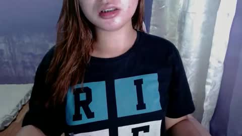 Snapshot of urwildslutty17 chatting on November 28, 1:08 am urwildslutty17 online show from November 28, 1:08 am