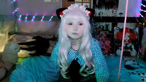 Usagi Blush online show from February 28, 11:12 pm