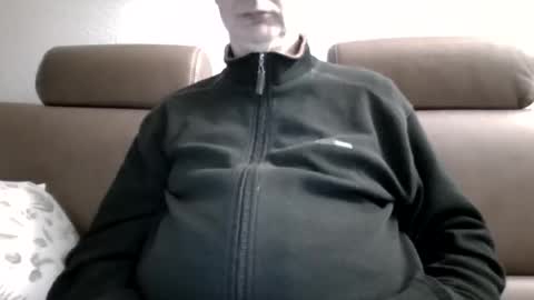 Snapshot of use2020 chatting on October 18, 7:47 pm use2020 online show from October 18, 7:47 pm