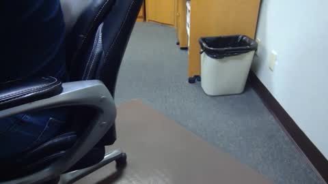 useemie online show from February 17, 10:47 pm