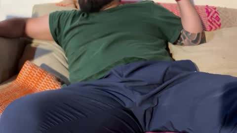 Snapshot of user1990jr chatting on December 20, 1:23 am user1990jr online show from December 20, 1:23 am