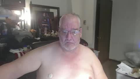 Snapshot of usgoober chatting on February 25, 2:10 am Eric online show from February 25, 2:10 am